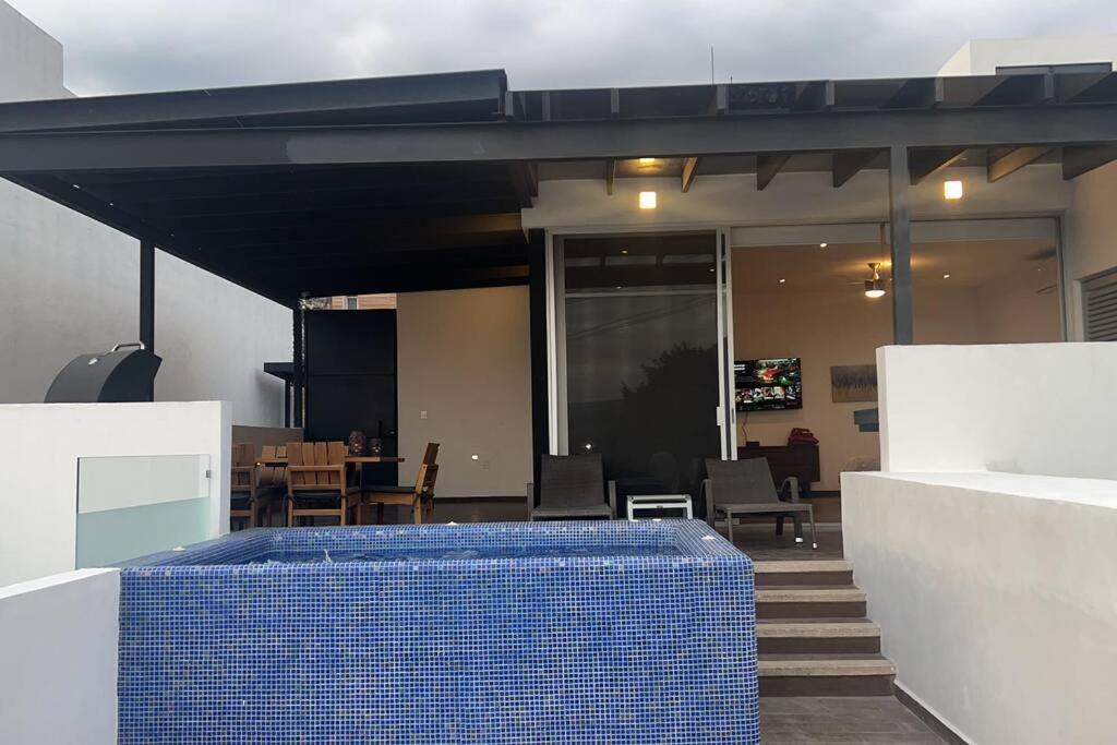 テミスコ Residencia Corinto La Cima Frac Burgos Bugambiliasヴィラ エクステリア 写真